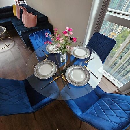 2 Bed Luxurious Apartments Canary Wharf 伦敦 外观 照片