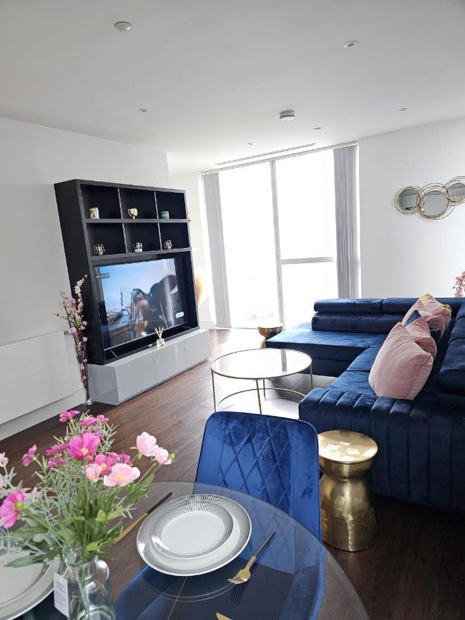 2 Bed Luxurious Apartments Canary Wharf 伦敦 外观 照片